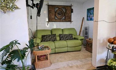 VENTA DE CASA SOLA CON ALBERCA EN CLUB DE GOLF CUERNAVACA