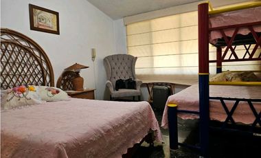 VENTA DE CASA SOLA CON ALBERCA EN CLUB DE GOLF CUERNAVACA