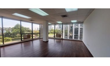 ALQUILERES DE OFICINAS - EN GALERIAS BALBOA - AV BALBOA