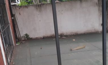 Departamento Tipo Casa en venta en Moron Centro
