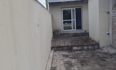 Departamento Tipo Casa en venta en Moron Centro