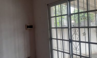 Departamento Tipo Casa en venta en Moron Centro