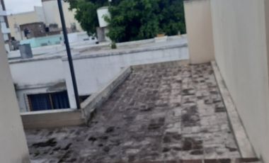 Departamento Tipo Casa en venta en Moron Centro