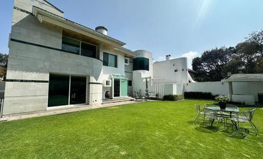 Residencia  de lujo en exclusivo fraccionamiento en Valle Escondido