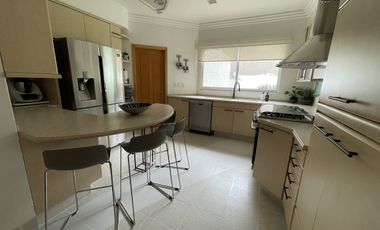 Residencia  de lujo en exclusivo fraccionamiento en Valle Escondido