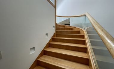 Residencia  de lujo en exclusivo fraccionamiento en Valle Escondido