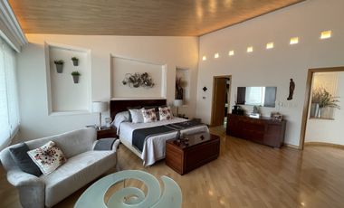 Residencia  de lujo en exclusivo fraccionamiento en Valle Escondido