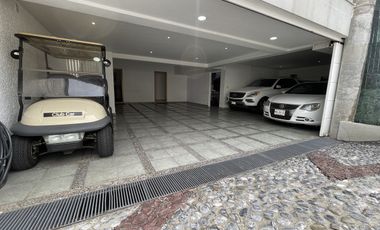 Residencia  de lujo en exclusivo fraccionamiento en Valle Escondido