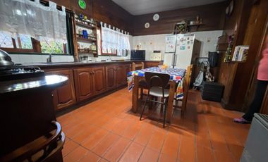 Se Vende, PH tipo casa, independiente, con cochera, multi familiar. (Ciudadela)