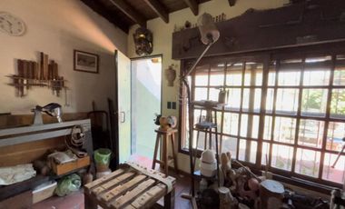 Se Vende, PH tipo casa, independiente, con cochera, multi familiar. (Ciudadela)