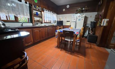 Se Vende, PH tipo casa, independiente, con cochera, multi familiar. (Ciudadela)