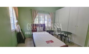 Se Vende Casa con hermoso Patio en Altos del Maria