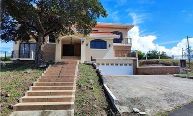 Venta de casa en Chitré (Marejobo) GTA