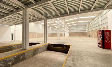 Bodega en venta 1,600m2 Prol. López Mateos Sur