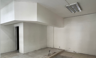Local Comercial en Arriendo en Bombero Adolfo Ossa esquina con Paseo Ahumada, Santiago