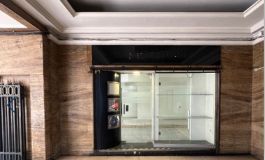 Local Comercial en Arriendo en Bombero Adolfo Ossa esquina con Paseo Ahumada, Santiago
