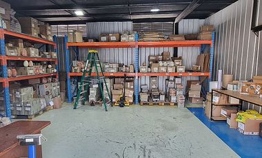 EXCELENTE PROPIEDAD COMERCIAL