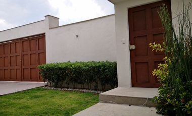 RESIDENCIA EN VENTA EN LOMAS VERDES 6a SECCION NAUCALPAN