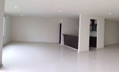 RESIDENCIA EN VENTA EN LOMAS VERDES 6a SECCION NAUCALPAN
