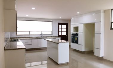 RESIDENCIA EN VENTA EN LOMAS VERDES 6a SECCION NAUCALPAN