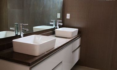 RESIDENCIA EN VENTA EN LOMAS VERDES 6a SECCION NAUCALPAN