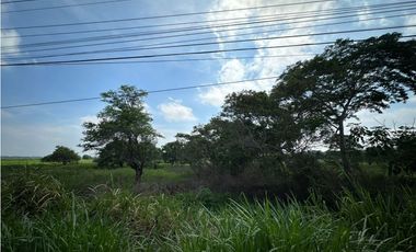 TERRENO EN VENTA EN ZONA PARRILLA CON 63 MTS DE FRENTE