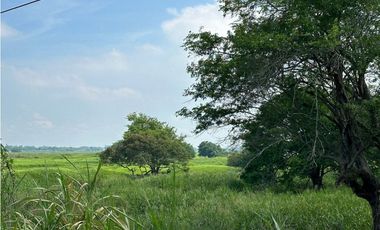 TERRENO EN VENTA EN ZONA PARRILLA CON 63 MTS DE FRENTE