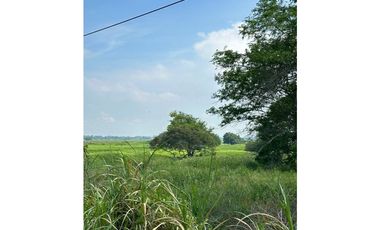 TERRENO EN VENTA EN ZONA PARRILLA CON 63 MTS DE FRENTE