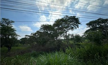 TERRENO EN VENTA EN ZONA PARRILLA CON 63 MTS DE FRENTE