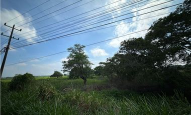 TERRENO EN VENTA EN ZONA PARRILLA CON 63 MTS DE FRENTE