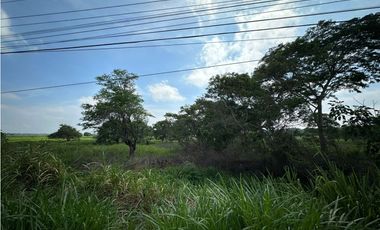 TERRENO EN VENTA EN ZONA PARRILLA CON 63 MTS DE FRENTE