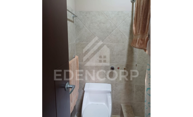 Casa esquinera en en Urb. San Isidro