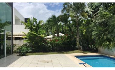 ALQUILER Y VENTA CASA EN COSTA ESMERALDA COSTA SUR CON PISCINA