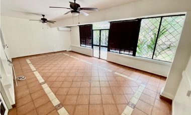 VENTA CASA  309M2 EN REA REVERTIDA ALBROOK KAF