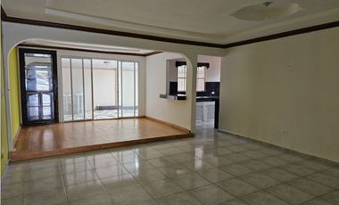 Se Vende Casa en Brisas de Arraiján