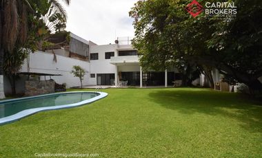 Casa de Lujo en Venta en Colonia  Ideal para Desarrollar Torre de Departamentos