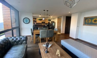 Venta Apartamento Con Amplia Terraza, En El Retiro