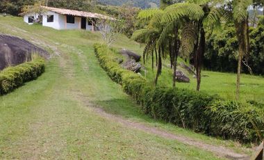 Finca para la venta con muy buena vista