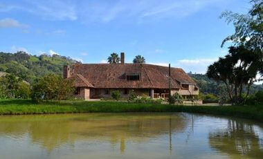 FINCA ANOLAIMA CUNDINAMARCA