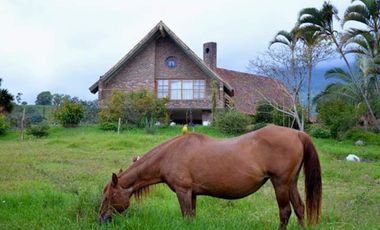 FINCA ANOLAIMA CUNDINAMARCA