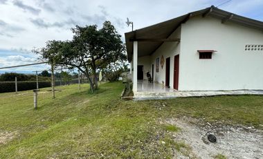 Hermosa finca para la venta rodeada de naturaleza