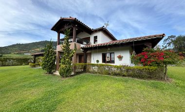 Hermosa finca para la venta rodeada de naturaleza