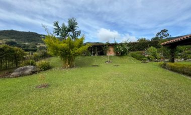 Hermosa finca para la venta rodeada de naturaleza
