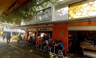 VENTA DE LOCALES EN CABECERA