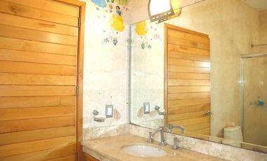 Casa en venta en Fraccionamiento Residencial Real Vista Hermosa, Colima.