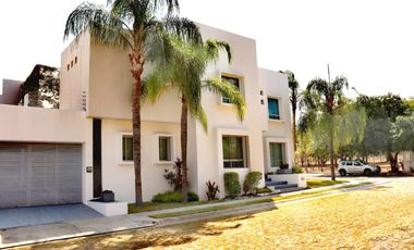Casa en venta en Fraccionamiento Residencial Real Vista Hermosa, Colima.