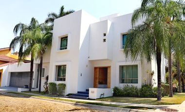 Casa en venta en Fraccionamiento Residencial Real Vista Hermosa, Colima.