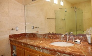 Casa en venta en Fraccionamiento Residencial Real Vista Hermosa, Colima.