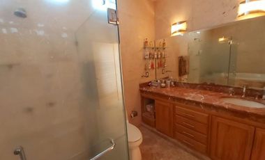 Casa en venta en Fraccionamiento Residencial Real Vista Hermosa, Colima.