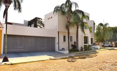Casa en venta en Fraccionamiento Residencial Real Vista Hermosa, Colima.